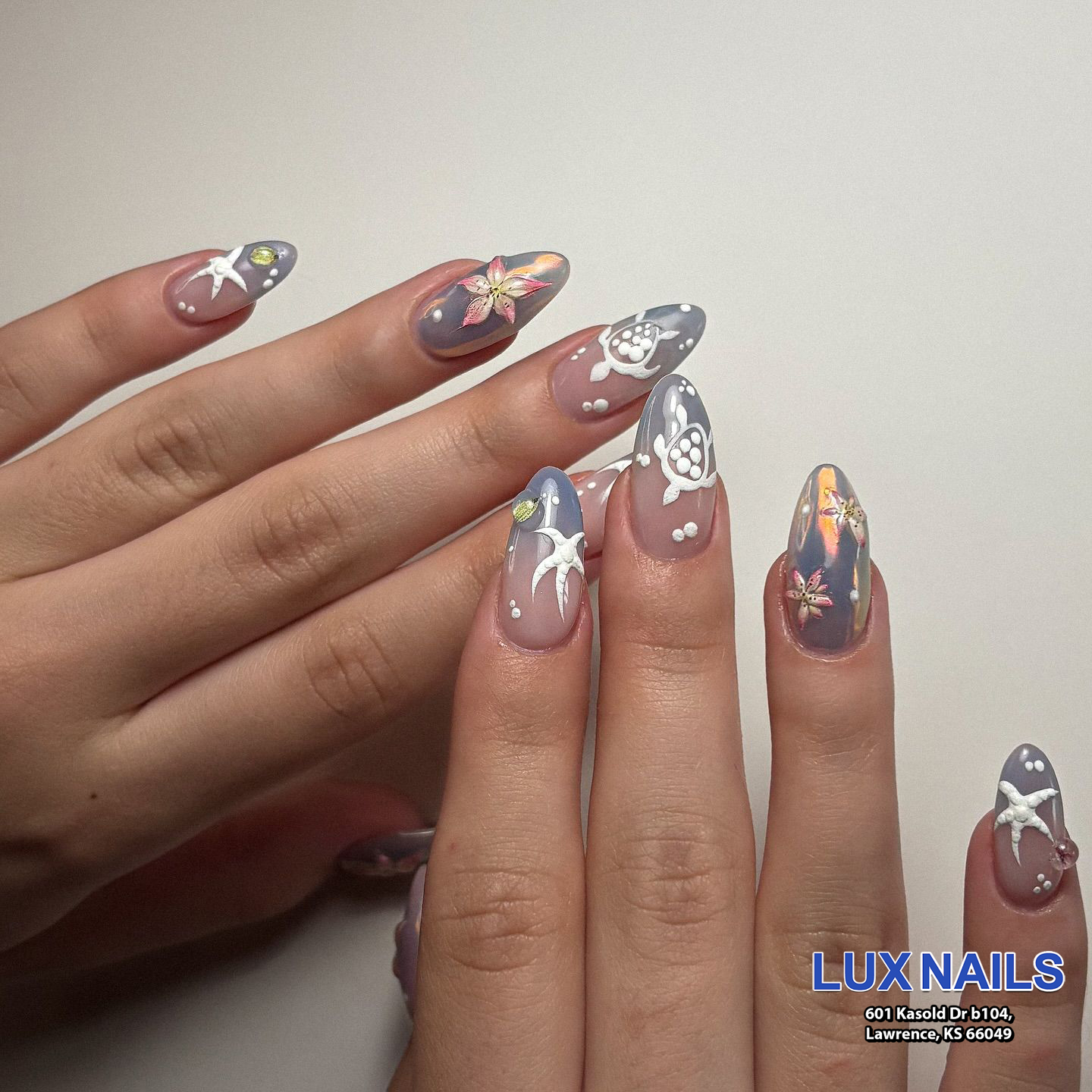 Trending July Nail Ideas